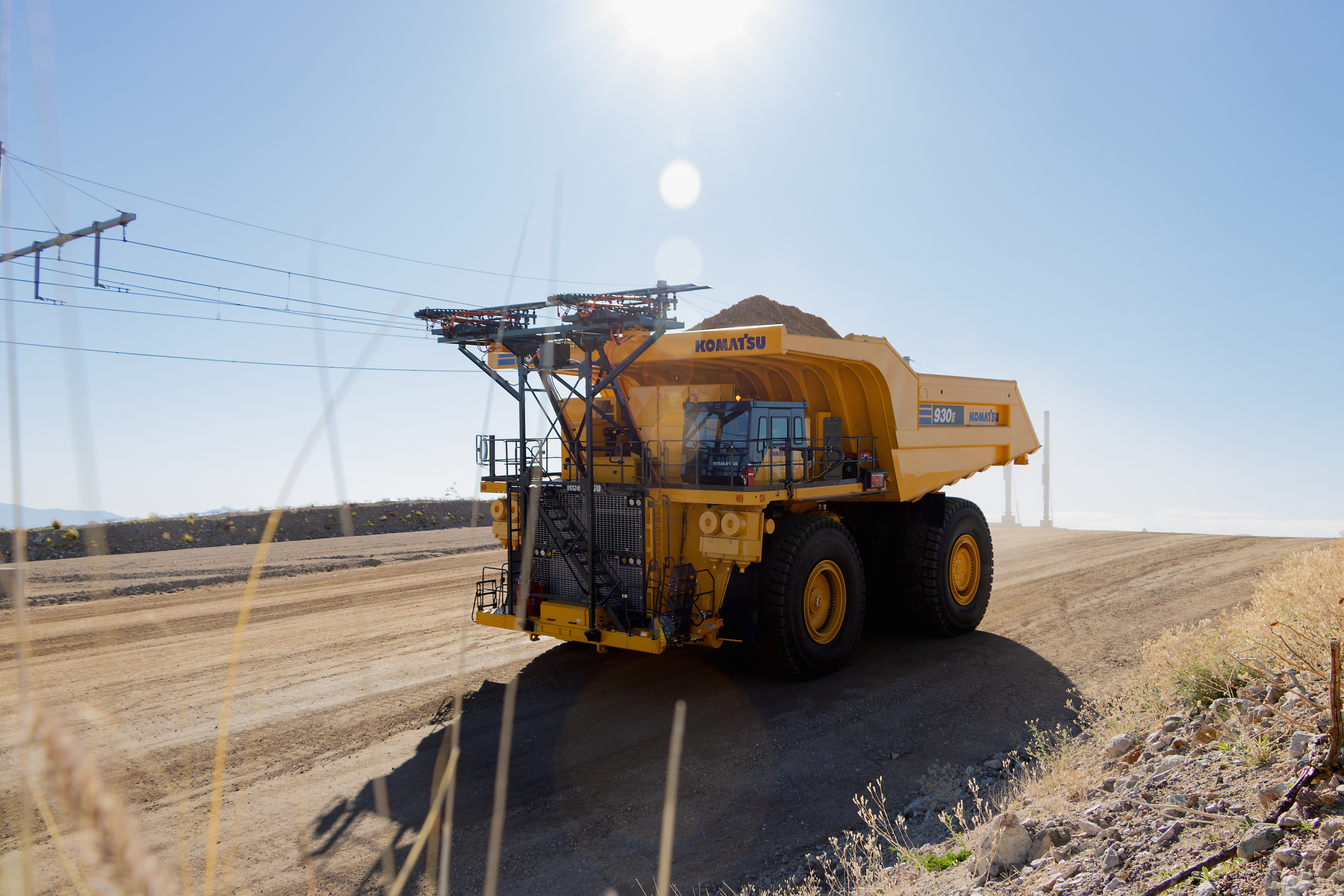 930E power-agnostic truck