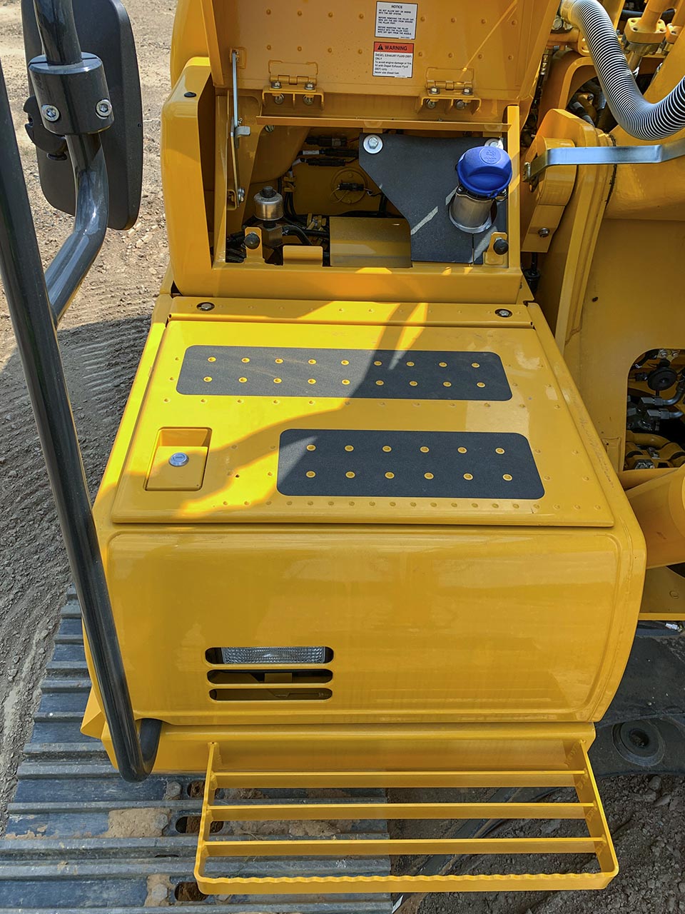 Closed-center load-sensing hydraulic system