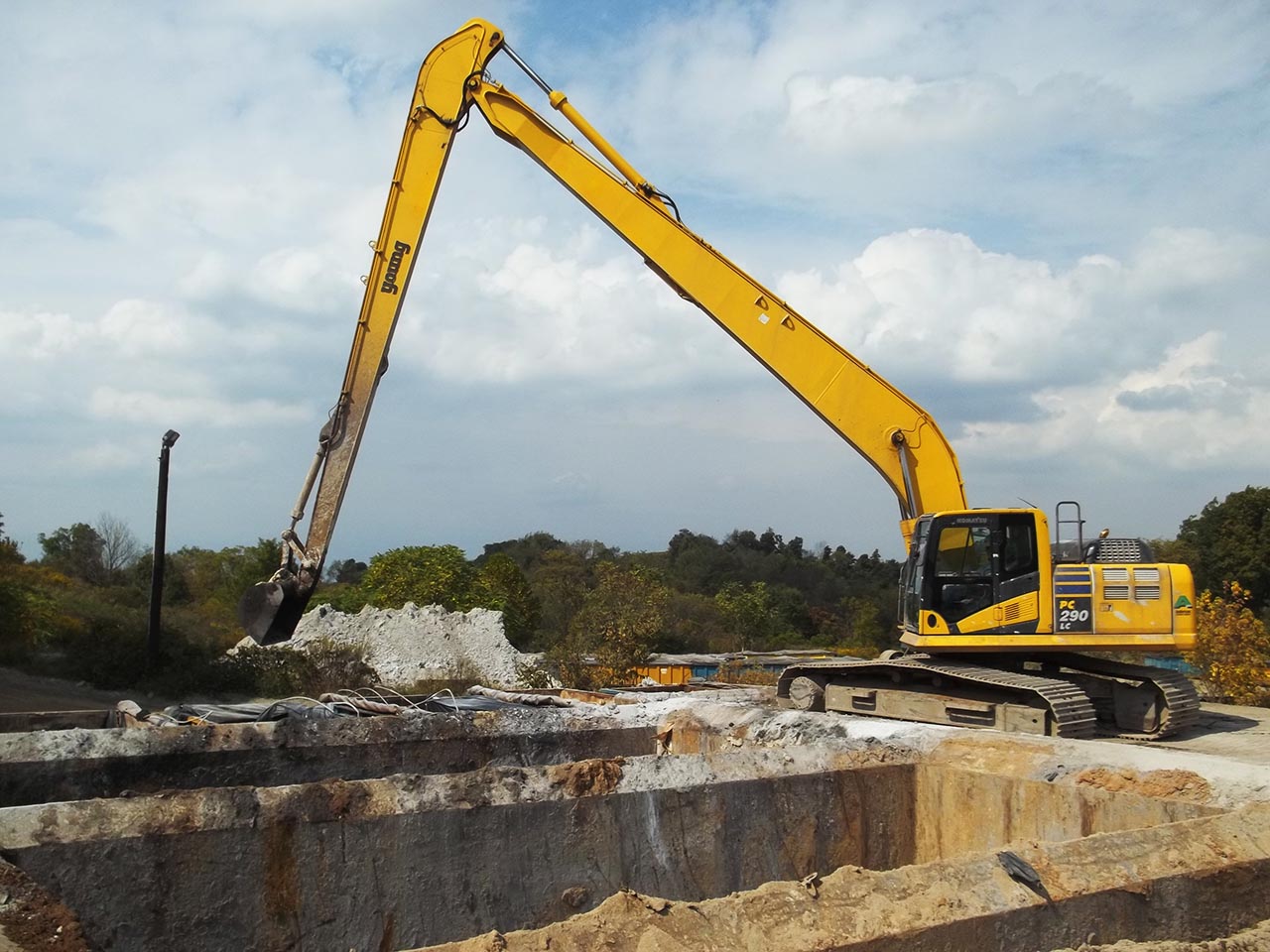 Excavator_SLF_PC290LC_100_0480.psd